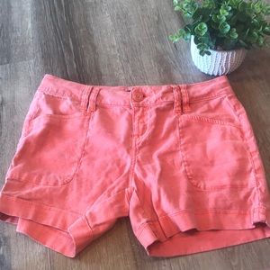 Cute Coral Shorts! Level 99. Size 26! 🧡💗